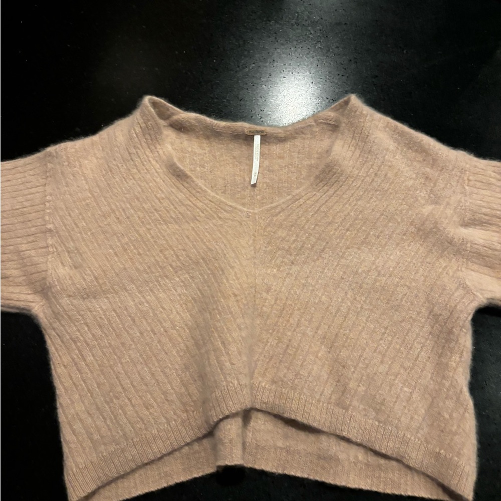 Free People Cashmere Cozy V-Neck pink sweater